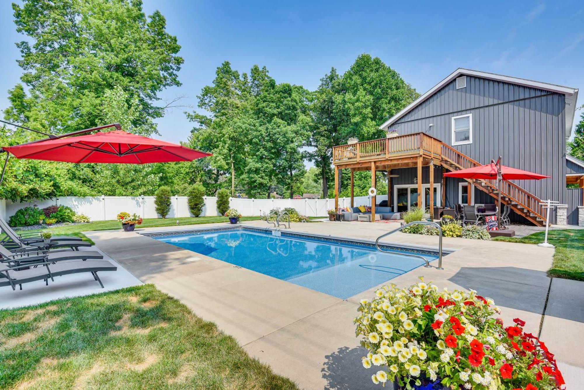 Benton Harbor Apt With Balcony And Shared Fire Pit ภายนอก รูปภาพ