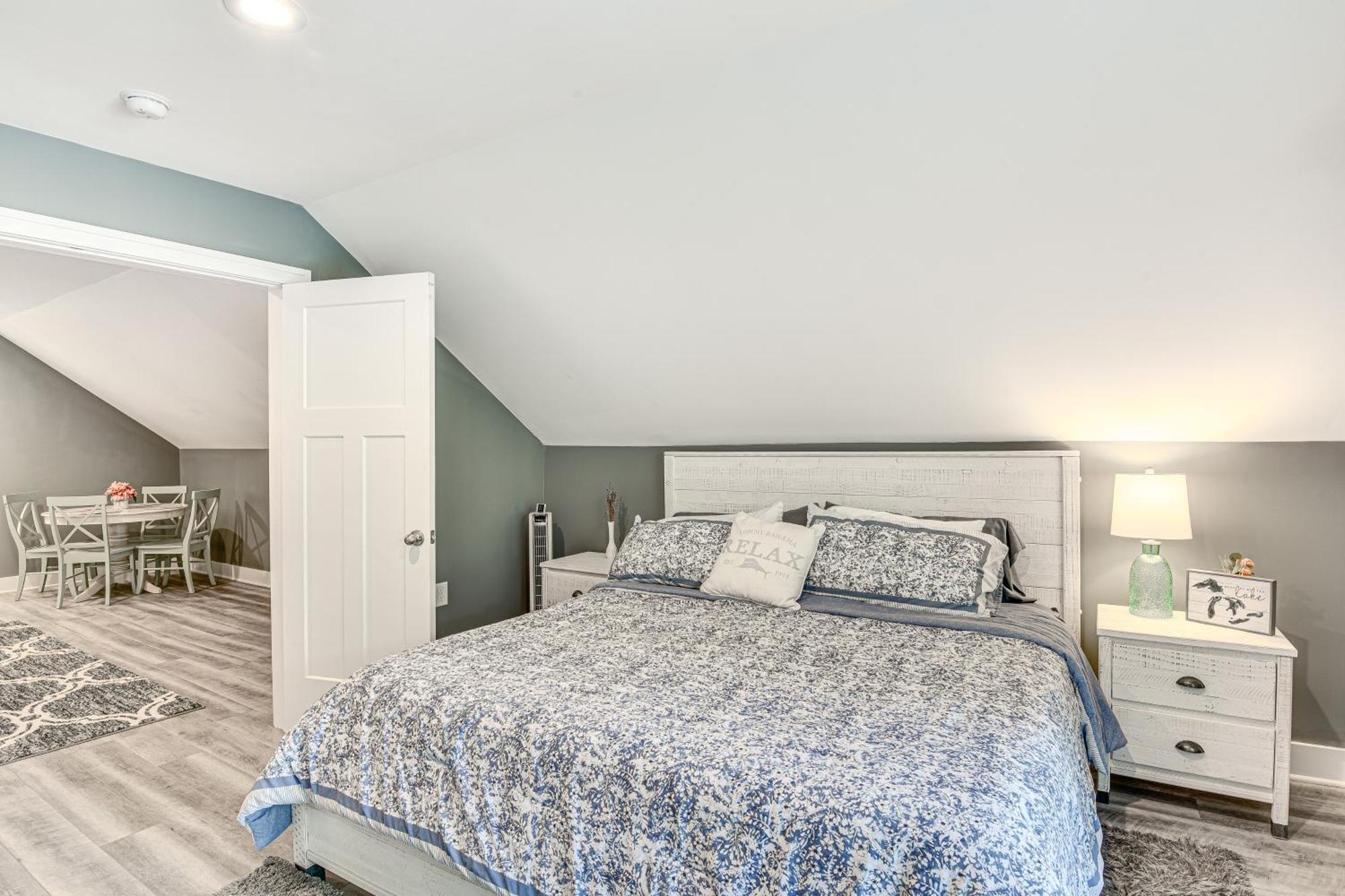 Benton Harbor Apt With Balcony And Shared Fire Pit ภายนอก รูปภาพ
