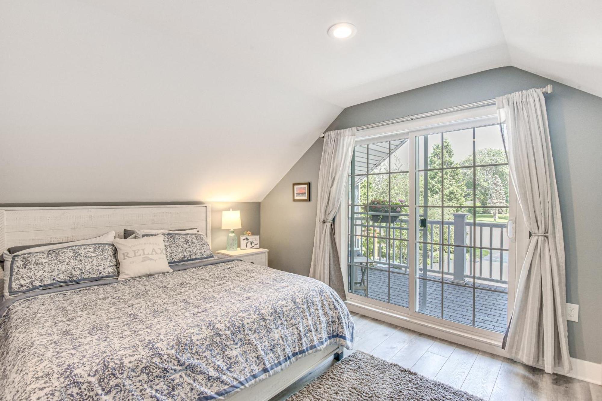 Benton Harbor Apt With Balcony And Shared Fire Pit ภายนอก รูปภาพ
