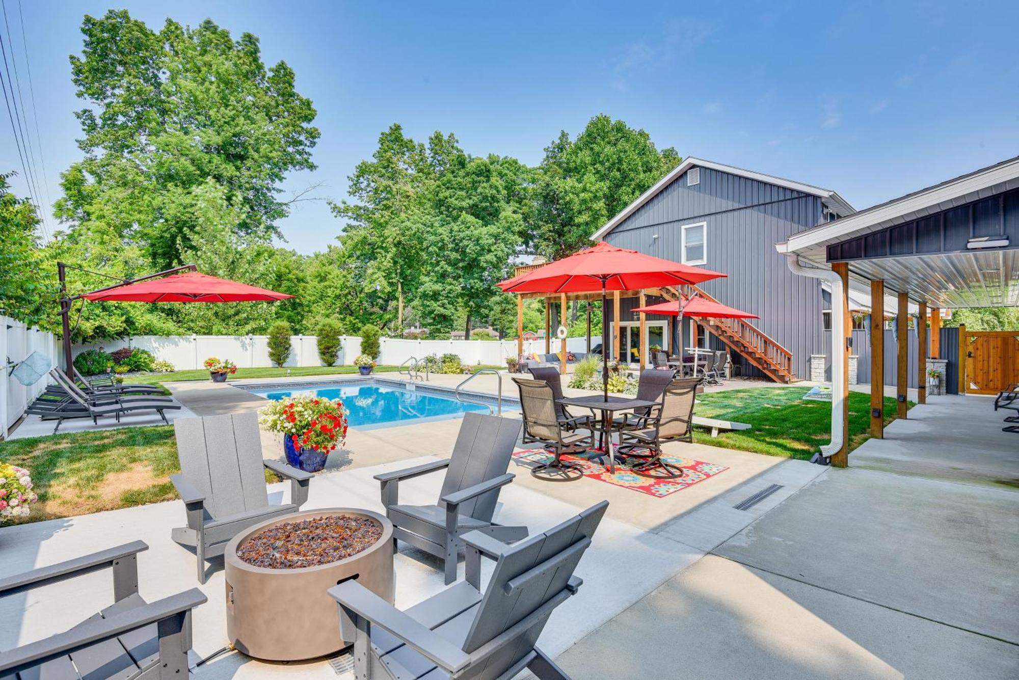 Benton Harbor Apt With Balcony And Shared Fire Pit ภายนอก รูปภาพ